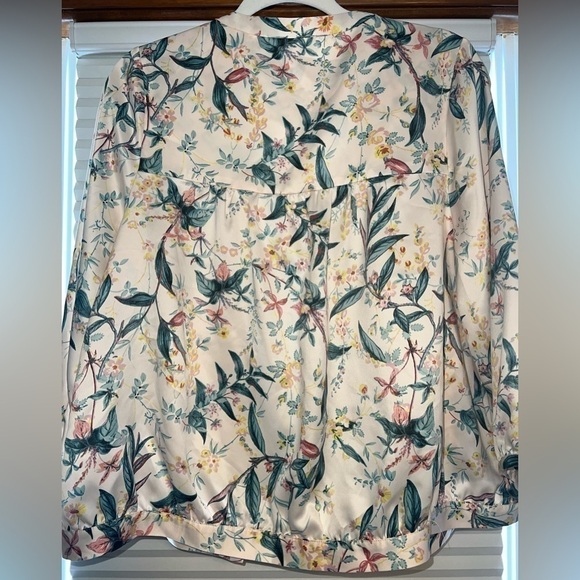 LIGHT weight jacket/cover up - Picture 1 of 4